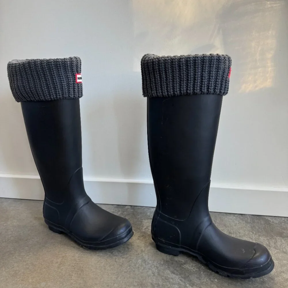 Original Hunter Rain Boots Size 8.5 with Original Hunter Book Socks Size L - Picture 4 of 5